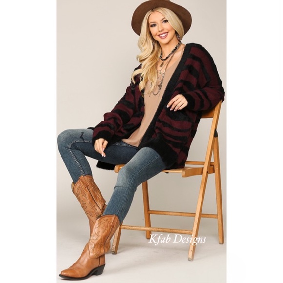 B29B🖤💜Boho beauty- burgundy+black open cardi designed4 style! Day2date chic! - Picture 2 of 4